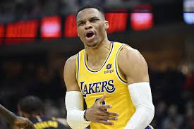Westbrook seguirá jugando para Los Ángeles Lakers